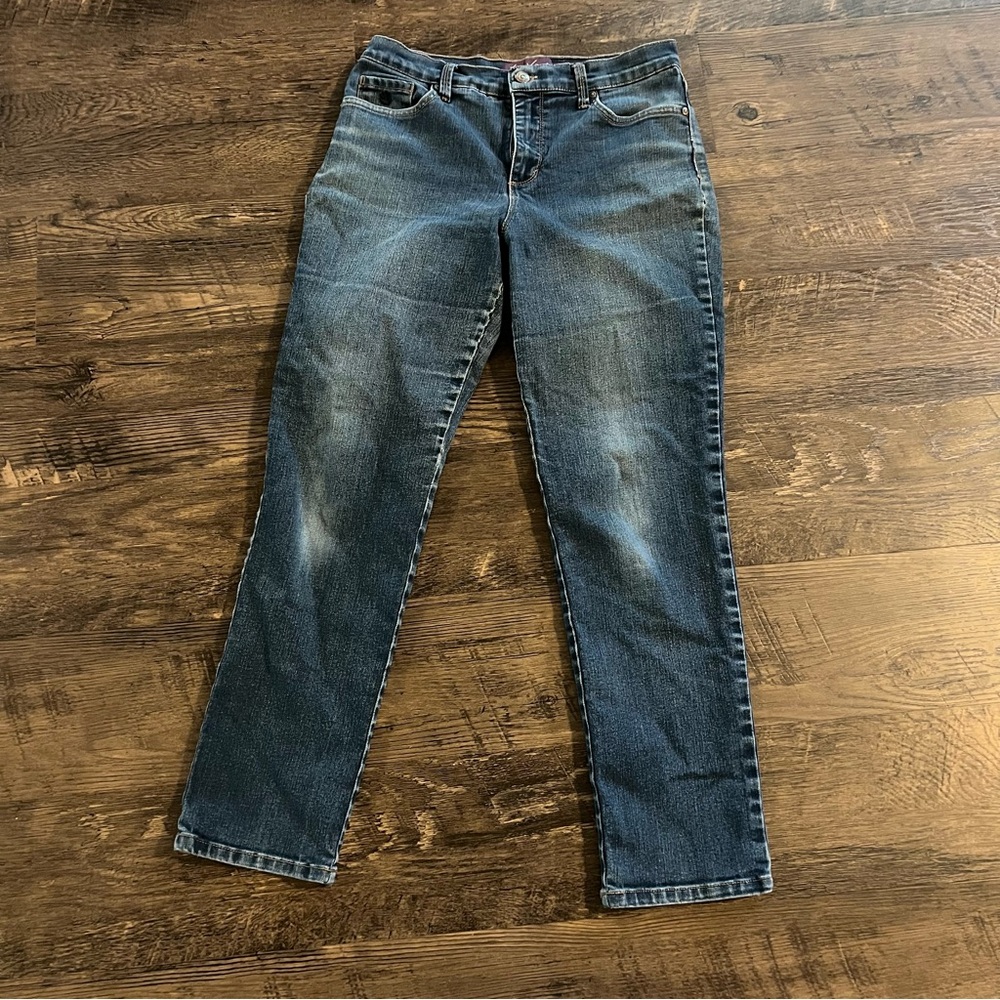 Classic light wash denim Women's Jeans Gloria Vanderbilt pants size 6 Jean